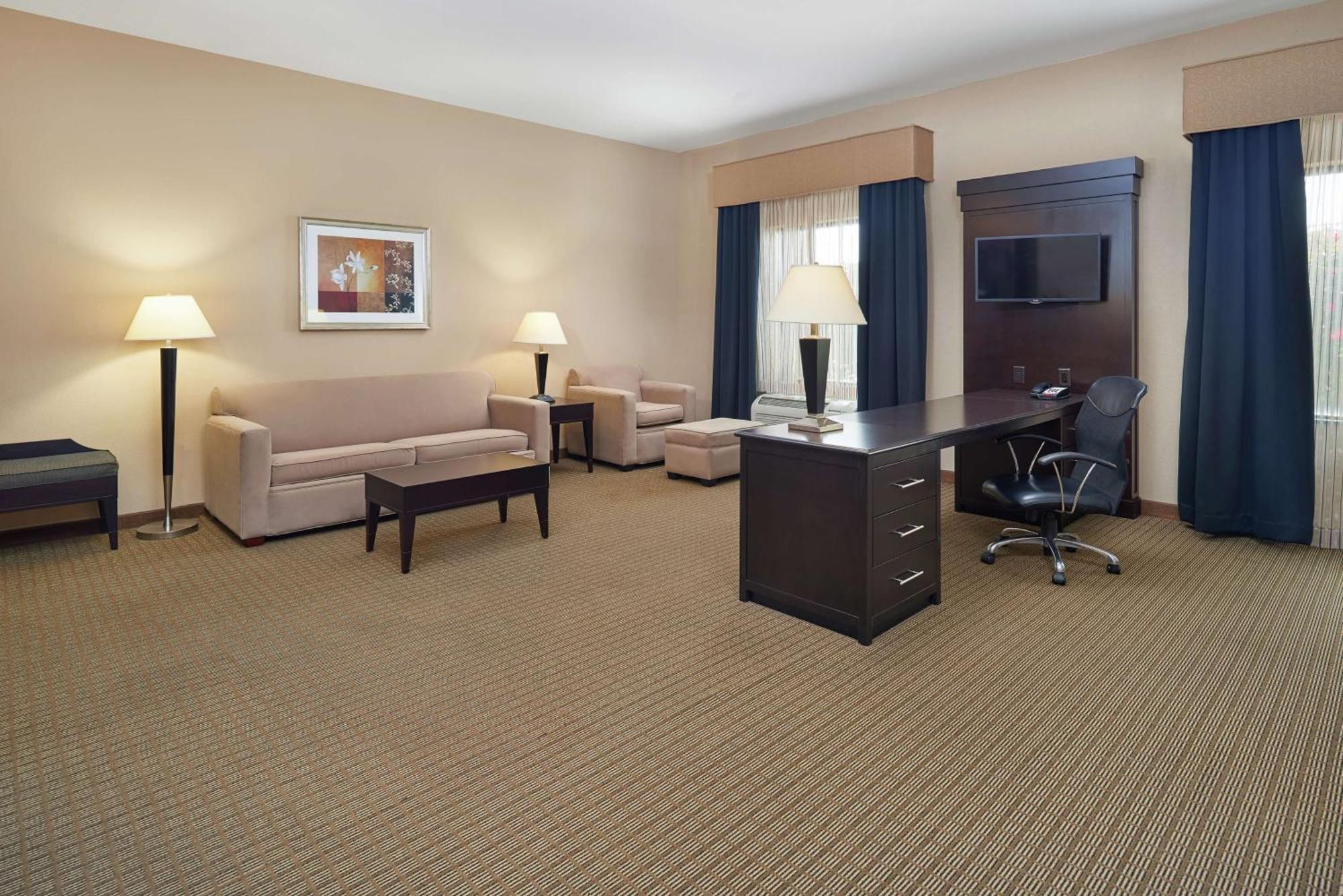 Hampton Inn & Suites Decatur Exterior photo