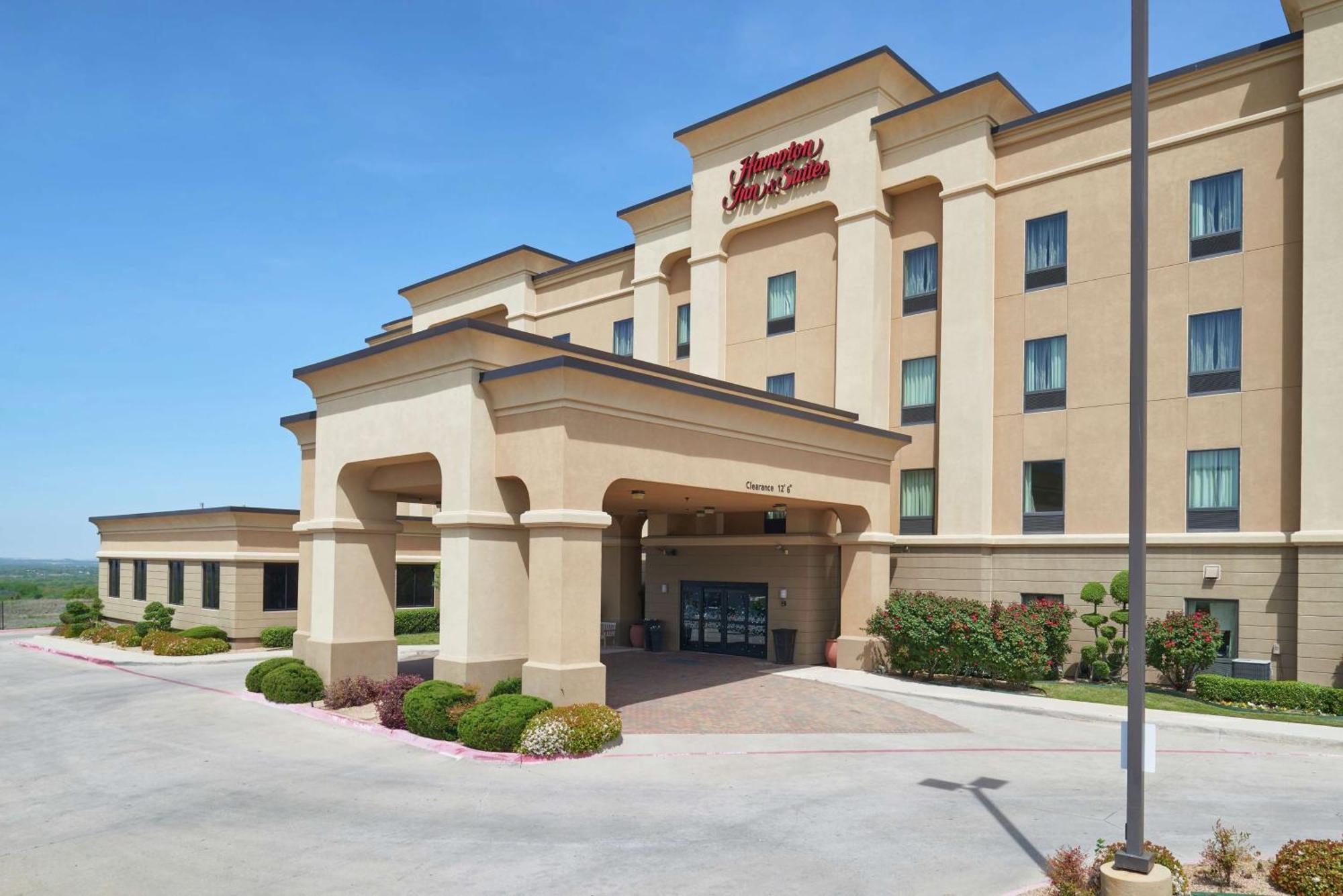 Hampton Inn & Suites Decatur Exterior photo